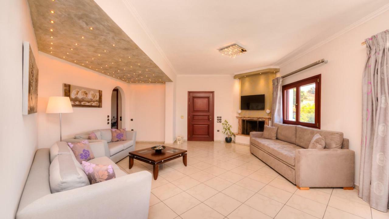 Akrotiri Apartments Екстер'єр фото