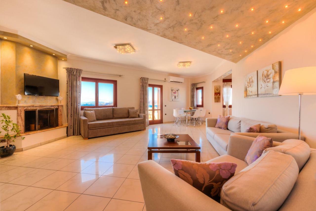 Akrotiri Apartments Екстер'єр фото