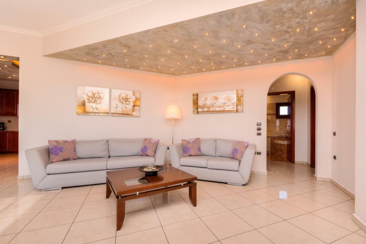 Akrotiri Apartments Екстер'єр фото
