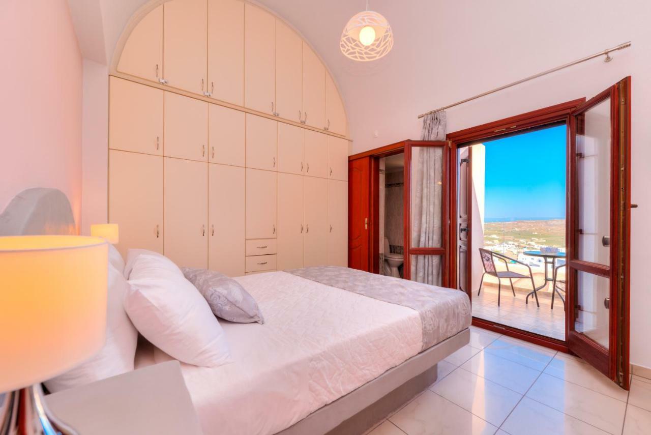 Akrotiri Apartments Екстер'єр фото